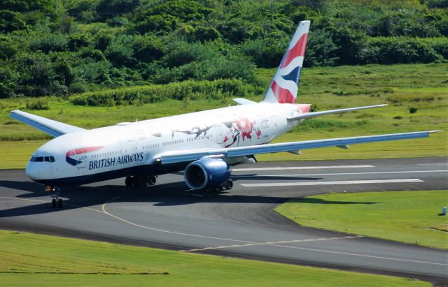 Boeing 777-200 (G-YMML)
