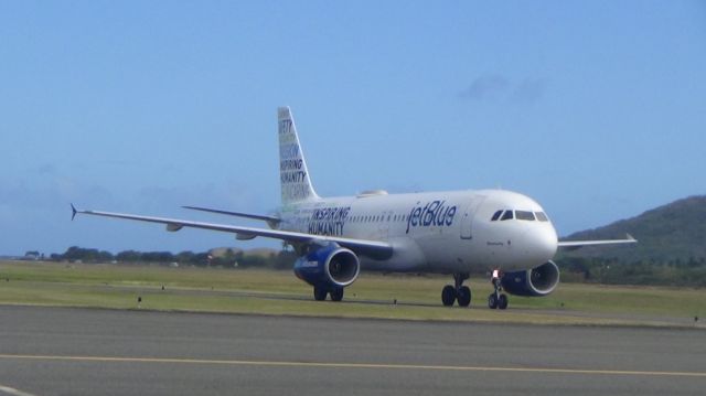 Airbus A320 (N598JB)