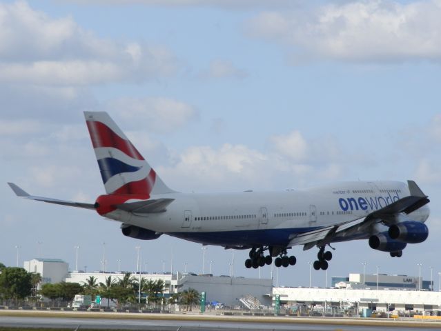 Boeing 747-400 (G-CIVC)