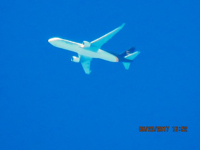 BOEING 767-300 (N306UP)