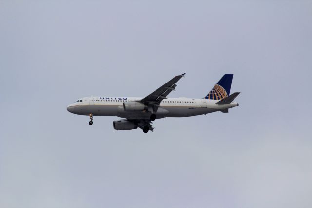 Airbus A320 (N418UA) - Inbound from IAH -- UAL1403