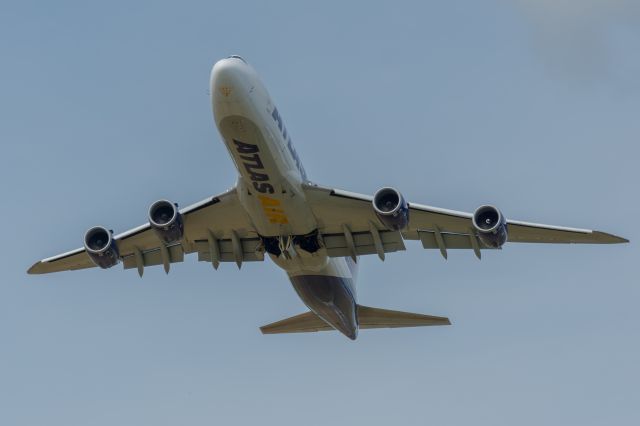 Boeing 747-400 (N412MC) - Spotting EPRZ