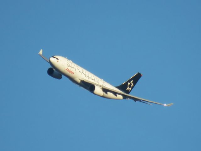 Airbus A330-200 (N280AV) - The Avianca Star Alliance A330 doing the Canarsie Climb at JFK!