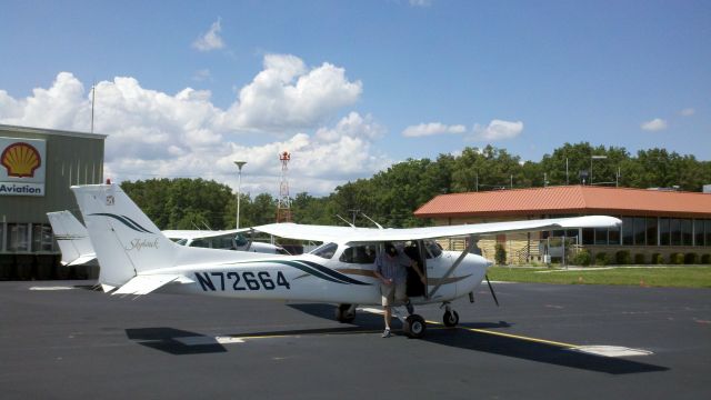 Cessna Skylane (N72664)