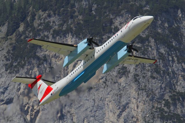 de Havilland Dash 8-400 (OE-LGK)