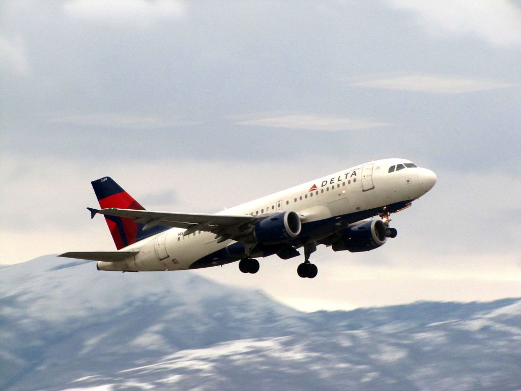 Airbus A319 (N369NB)
