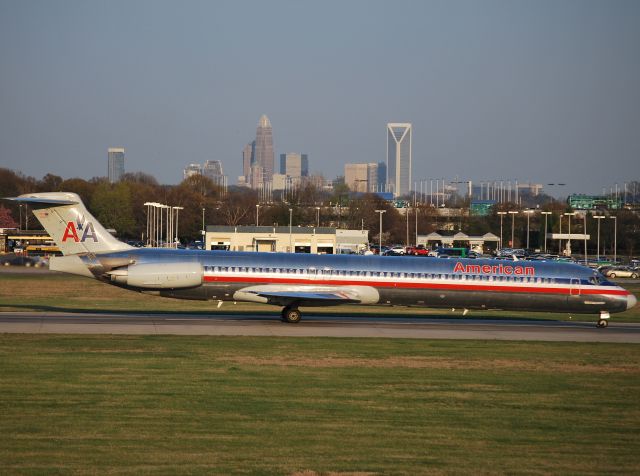 McDonnell Douglas MD-83 (N951TW) - Rolling 18C - 3/18/11