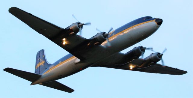 Douglas DC-6 (N451CE)