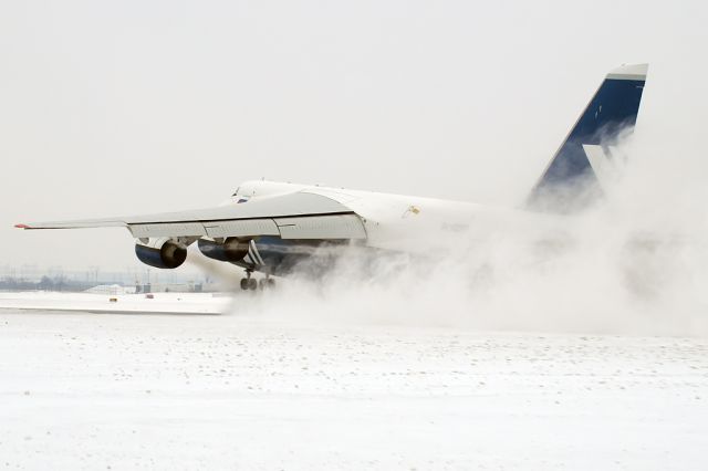 Antonov An-124 Ruslan (RA-82068)