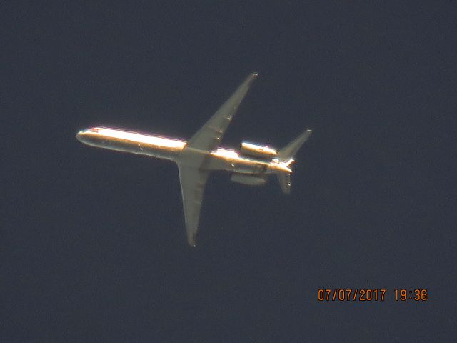 McDonnell Douglas MD-82 (N7547A)