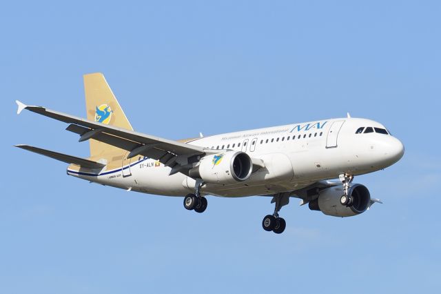 Airbus A319 (XY-ALN) - Airbus A319-100 cn 2446. Myanmar Airways International rwy 21 YPPH 10 October 2020