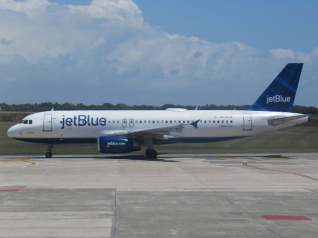 Airbus A320 (N509JB)