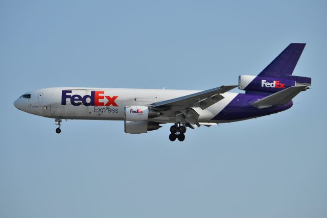 McDonnell Douglas DC-10 (N390FE)