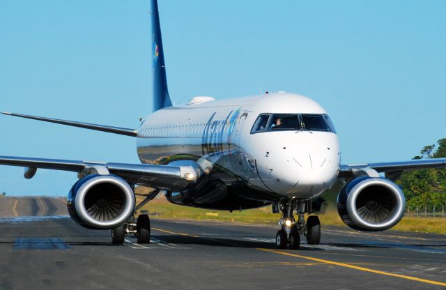 Beechcraft 1900 (PR-AUD) - PR-AUD - Embraer ERJ-195AR 