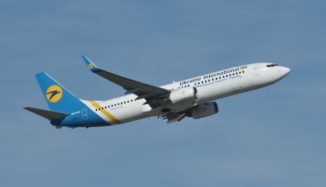 Boeing 737-800 (UR-PSG)