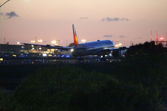 BOEING 777-300ER (RP-C7777)