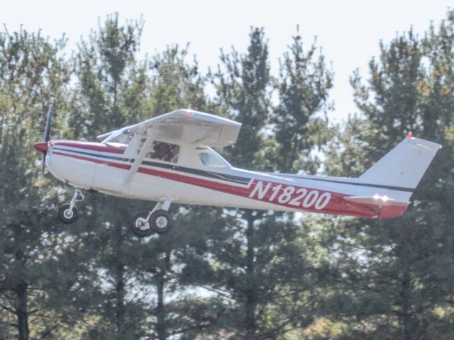 Cessna Commuter (N18200)