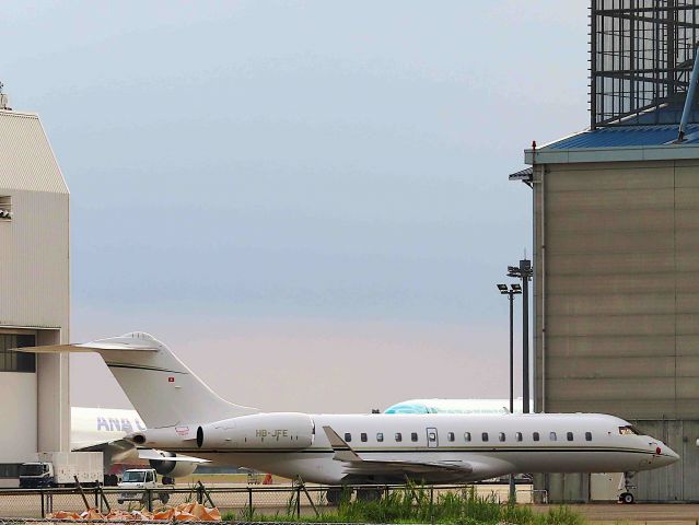 Bombardier Global Express (HB-JFE) - I took this picture on Oct 27, 2019.