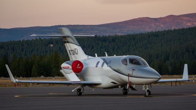 Honda HondaJet (N72HJ) - DLX72