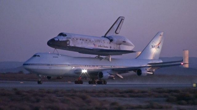 Boeing Shuttle Carrier (N911NA) - Discovery leaving for Florida