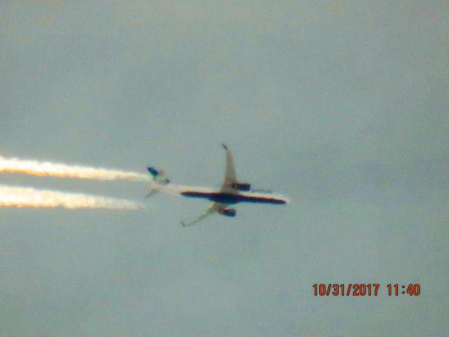 Airbus A321 (N934JB)