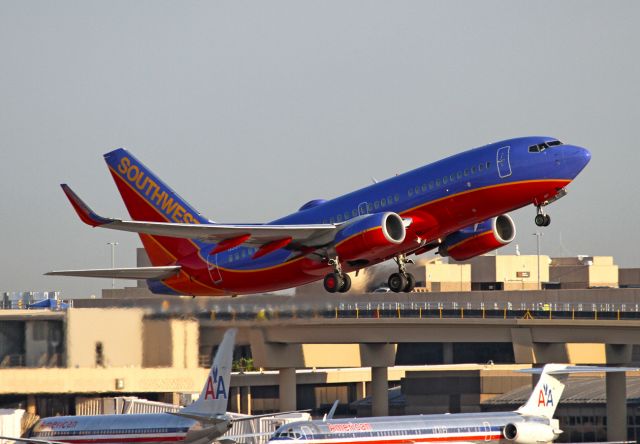 Boeing 737-700 (N937WN)