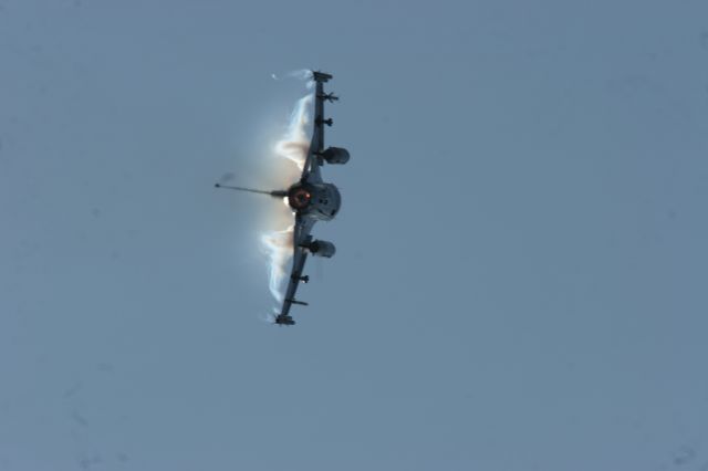 — — - F-16 from Wisconsin ANG Practices Evasive Maneuvering at Hardwood Range Central Wisconsin