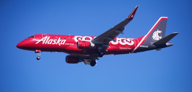 Embraer 175 (N661QX) - 7-4-2024