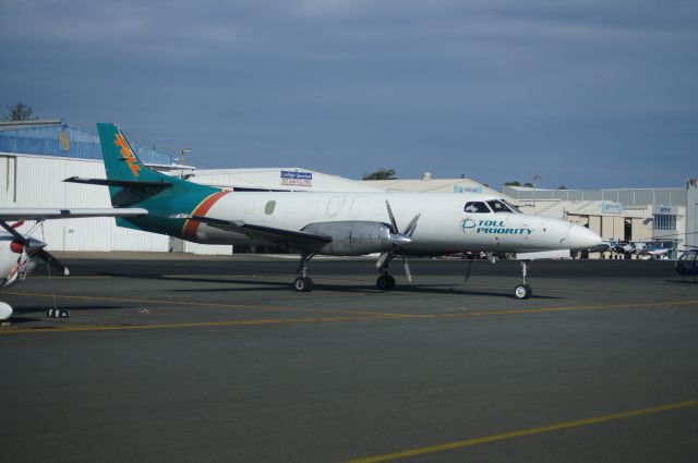 Fairchild Dornier SA-227DC Metro (VH-UZI) - Departing OOL for Ballina