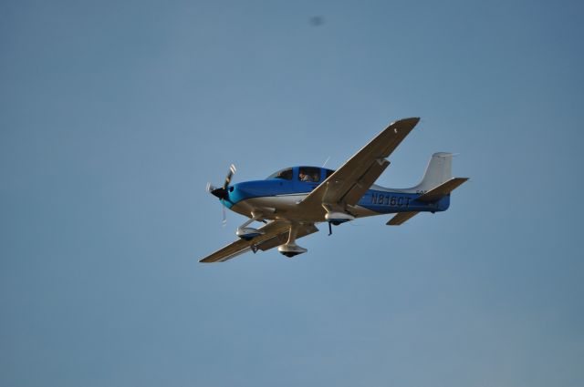 Cirrus SR-22 (N816CT)