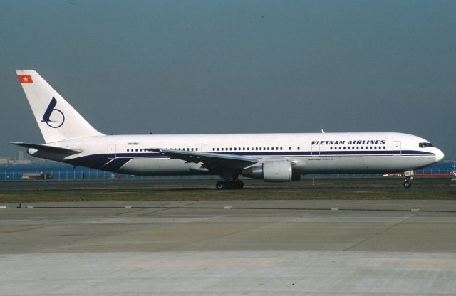 BOEING 767-300 (VNA-761) - Taxing at Tokyo-Haneda Intl Airport on 2003/12/13