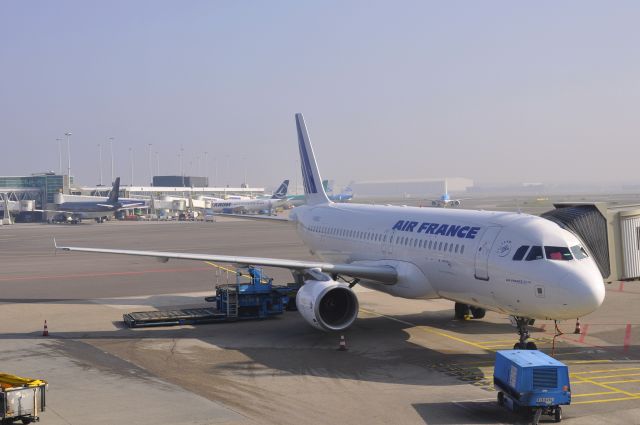 Airbus A320 (F-GKXJ) - Air France Airbus A320-214 F-GKXJ in Amsterdam