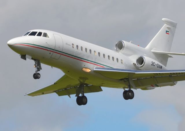 Dassault Falcon 900 (3C-ONM)