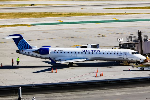 Canadair Regional Jet CRJ-700 (N538GJ)