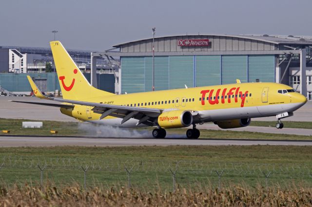 Boeing 737-800 (D-AHFX)