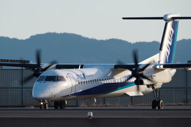 de Havilland Dash 8-400 (JA842A)