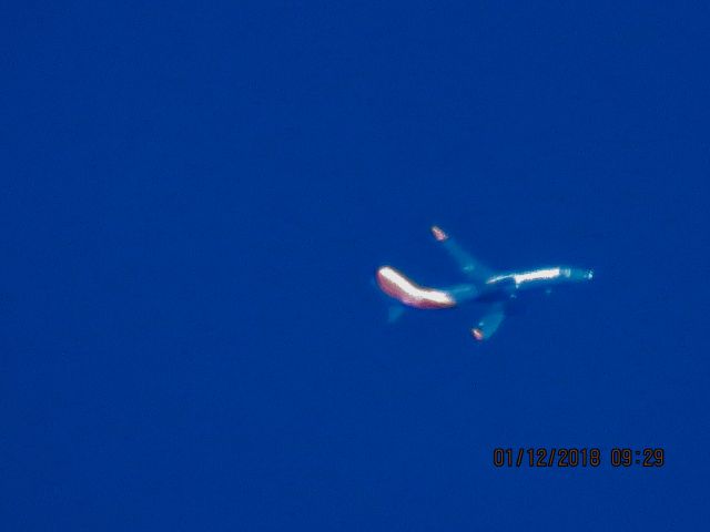 Boeing 737-800 (N8503A)