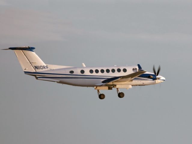 Beechcraft Super King Air 300 (N110RF) - Take off runway 10.