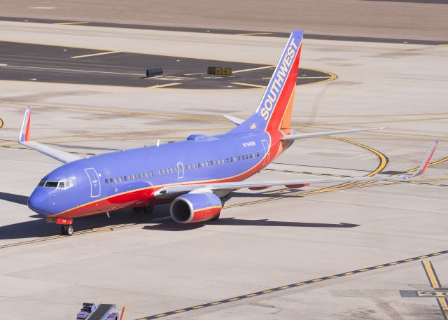 Boeing 737-700 (N794SW)