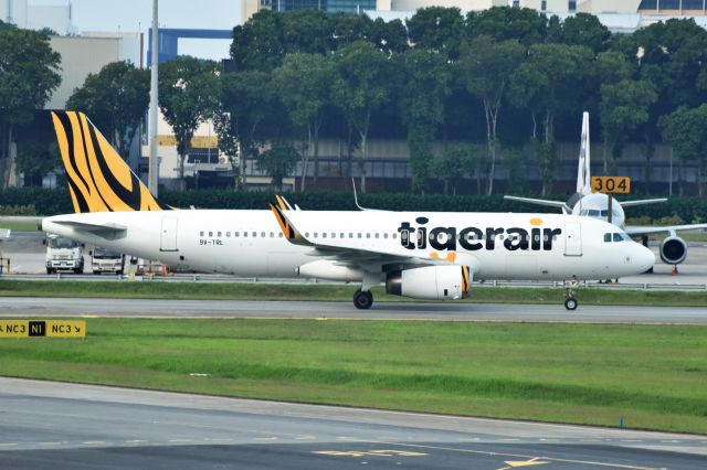 Airbus A320 (9V-TRL)