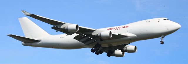 Boeing 747-400 (N712CK)