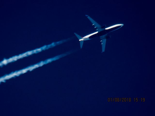 Boeing 737-800 (N392DA)