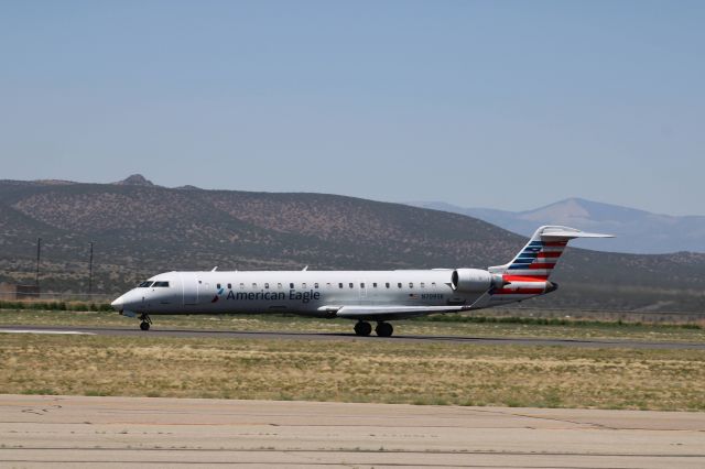 Canadair Regional Jet CRJ-700 (N709SK) - Departing runway 20 heading to KDFW