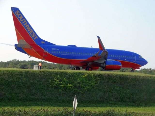 Boeing 737-700 (N960WN)