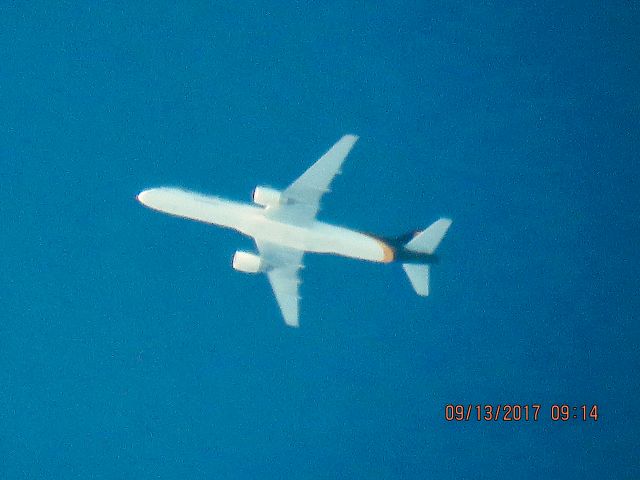 Boeing 757-200 (N419UP)