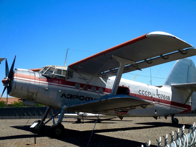 Antonov An-2 (CCCP07618)