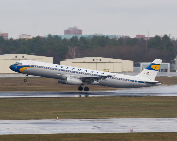 Airbus A321 (D-AIRX)