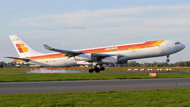 Airbus A340-300 (EC-GUQ) - 1998 Airbus 340-313X, Iberia, Prague (PRG), May 8, 2016