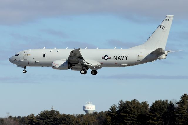 16-9550 — - 'TIGER 10' arriving for a couple of quick touch and gos before heading back to NAS Jacksonville.