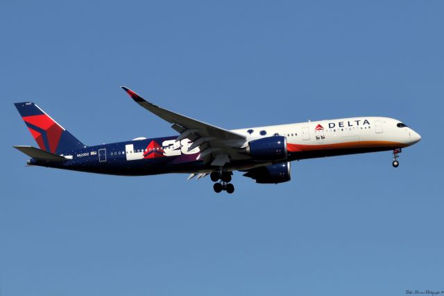 Airbus A350-900 (N522DZ) - Atterrissage LA28 Olympics Livery